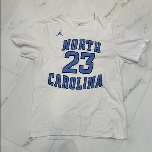 Jordan men’s small White Tee with Blue North Carolina Graphic play condition